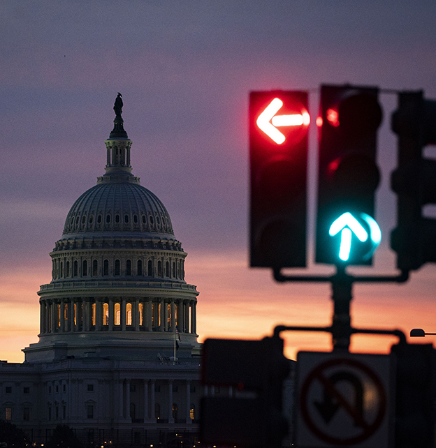 Image of Capitol Building and traffic lights
